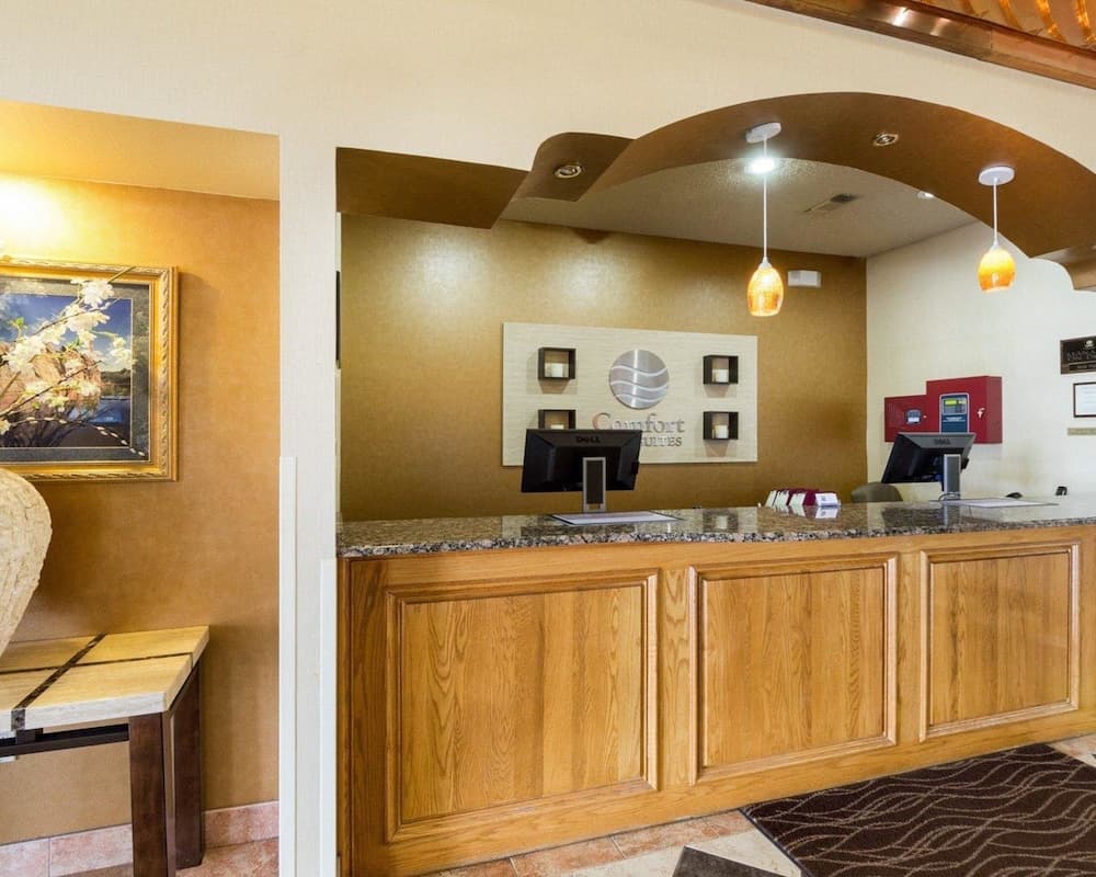 Comfort Inn & Suites Burnet property views in Burnet, TX — gallery photo 3