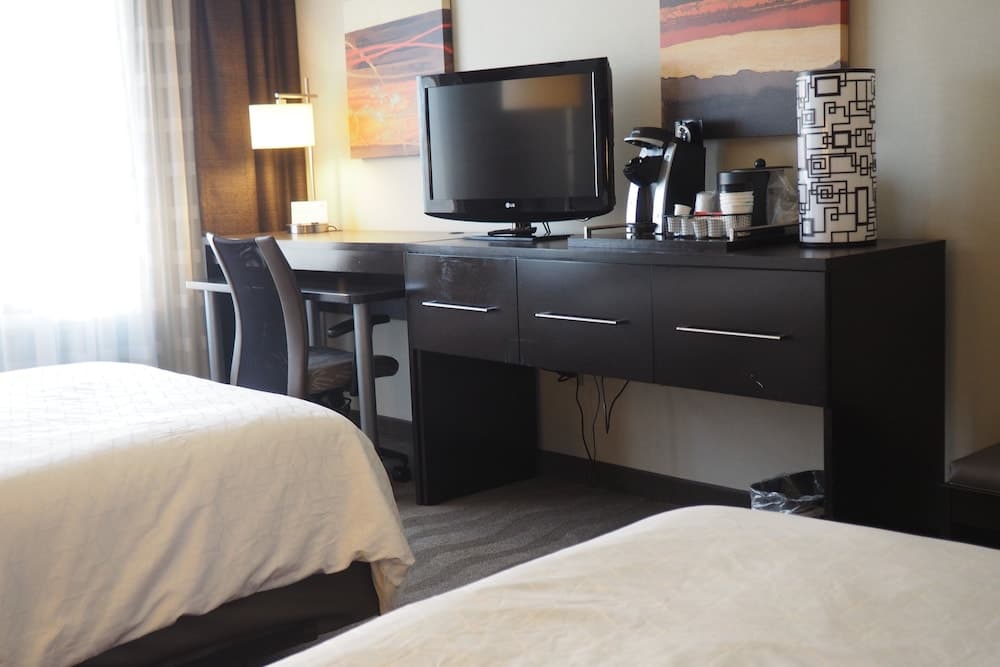 Holiday Inn Harrisburg - Hershey Area, I-81 by IHG gallery photo in Grantville, PA — image 41