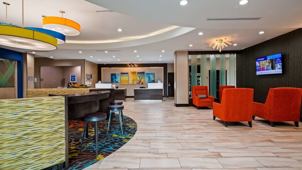 Holiday Inn Express And Suites Pasadena Houston Southeast by IHG interior in Pasadena, TX — gallery photo 2