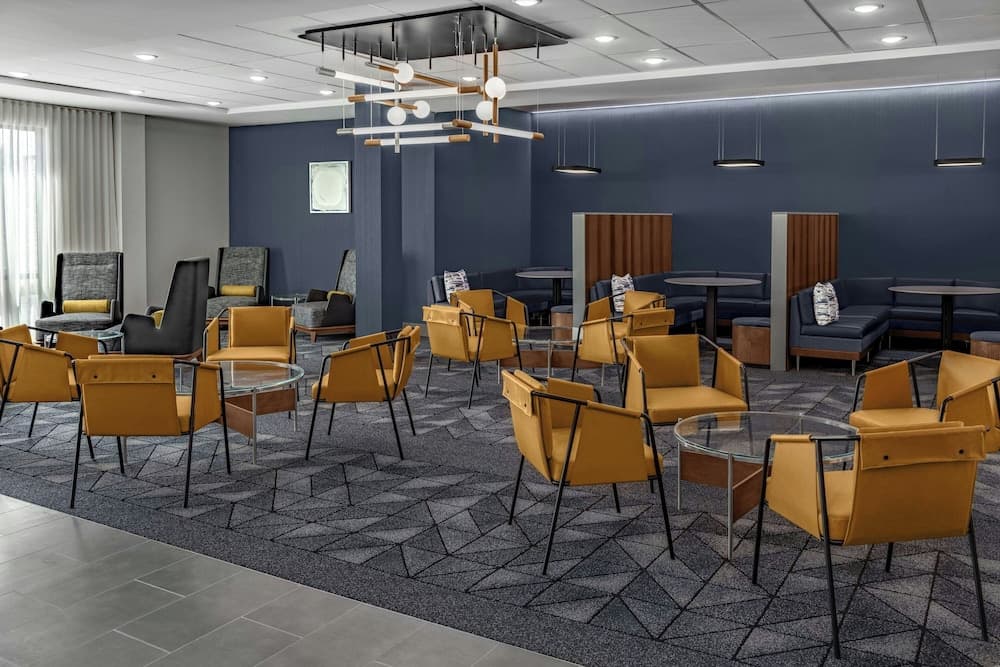 Courtyard By Marriott Sherman interior in Sherman, TX — gallery photo 2