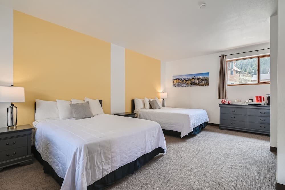 Uplift Inn featured exterior or lobby in Idaho Springs, CO — similar hotel