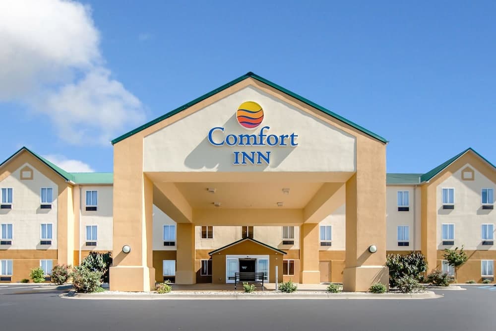 Comfort Inn Lexington South featured exterior or lobby in Nicholasville, KY — similar hotel