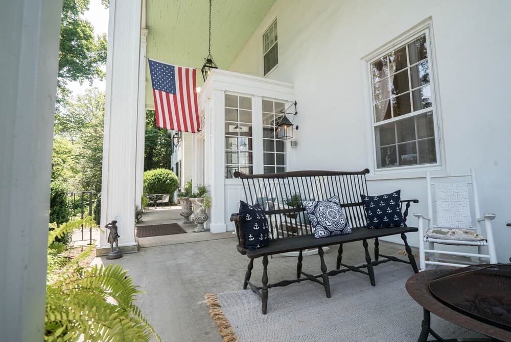 Historic General Lewis Inn interior in Lewisburg, WV — gallery photo 2