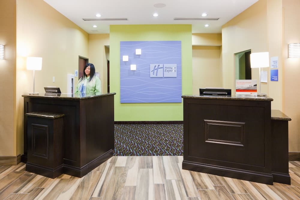 Holiday Inn Express & Suites Davenport by IHG gallery photo in Davenport, IA — image 45