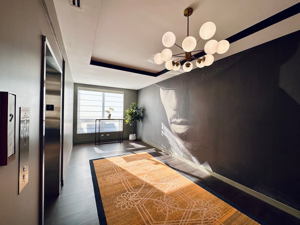 Chez Hotel Arlington Heights property views in Arlington Heights, IL — gallery photo 3