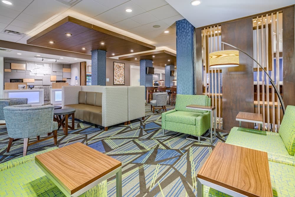 Holiday Inn Express & Suites Elkhart North by IHG gallery photo in Elkhart, IN — image 11