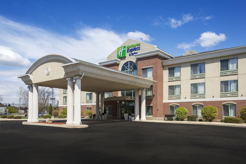 Kalamazoo Hotel and Suites featured exterior or lobby in Kalamazoo, MI — similar hotel