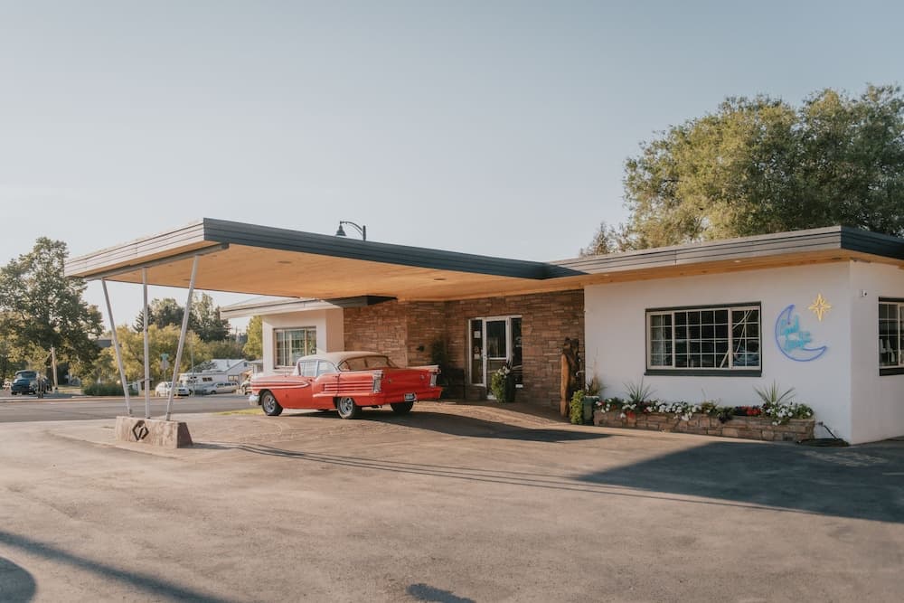 The Sapphire Motel property views in Bozeman, MT — gallery photo 3