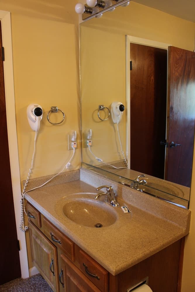 The Wharf Resort property views in Hot Springs, AR — gallery photo 3