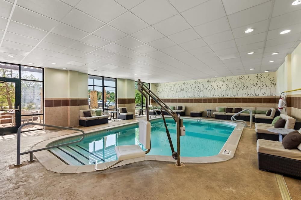 Sleep Inn & Suites Dripping Springs - Austin Area interior in Dripping Springs, TX — gallery photo 2