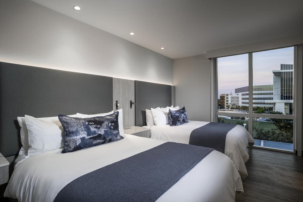 Innovation Hotel property views in Naples, FL — gallery photo 3