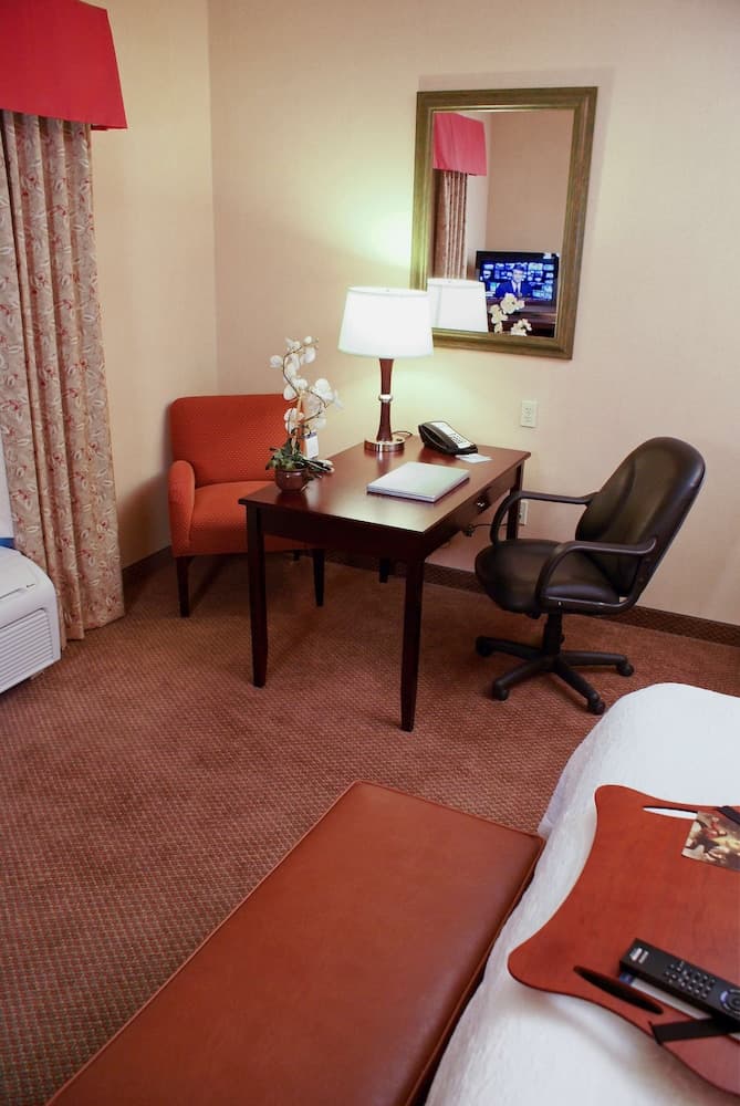 Hampton Inn Las Vegas North Speedway gallery photo in North Las Vegas, NV — image 9