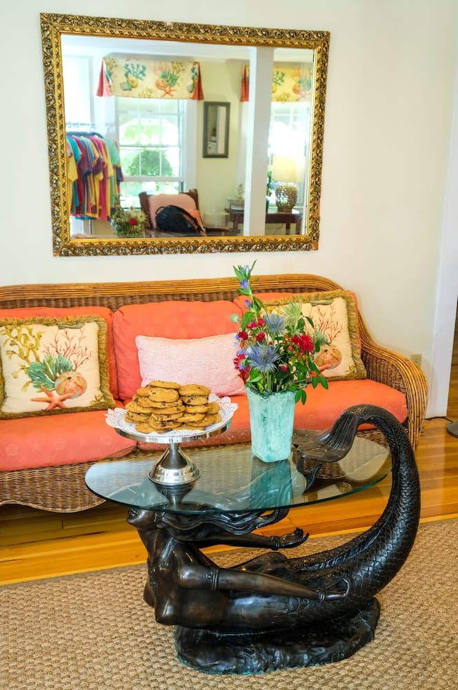 Pequot Hotel gallery photo in Oak Bluffs, MA — image 13
