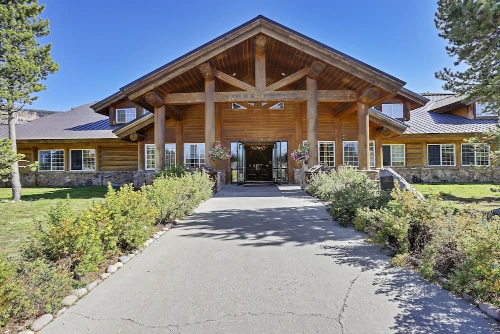 Headwaters Lodge & Cabins at Flagg Ranch featured exterior or lobby in Moran — similar hotel