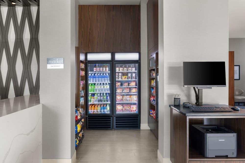 Residence Inn New York The Bronx At Metro Center Atrium gallery photo in Bronx, NY — image 24
