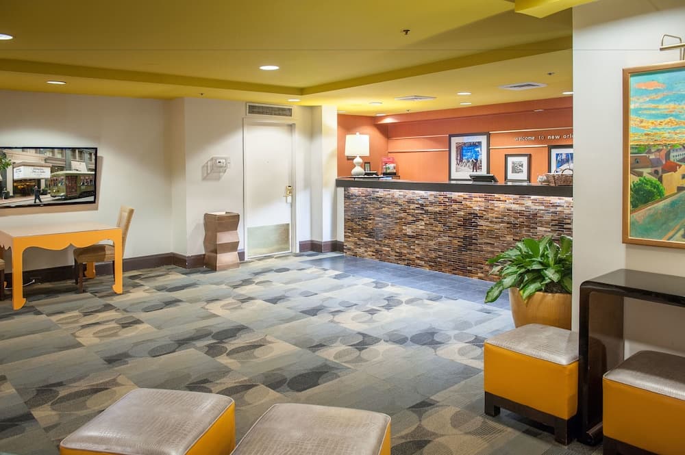 Hampton Inn & Suites New Orleans Downtown (French Qtr Area) interior in New Orleans, LA — gallery photo 2