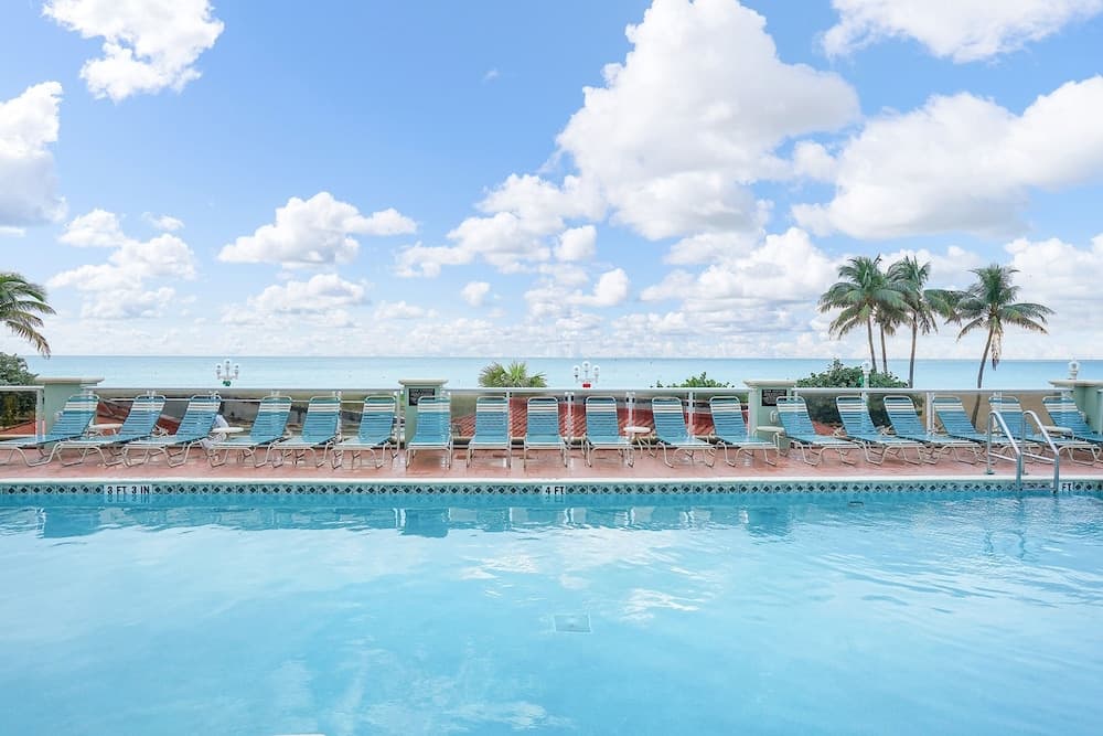 Hollywood Beach Tower featured exterior or lobby in Hollywood, FL — similar hotel