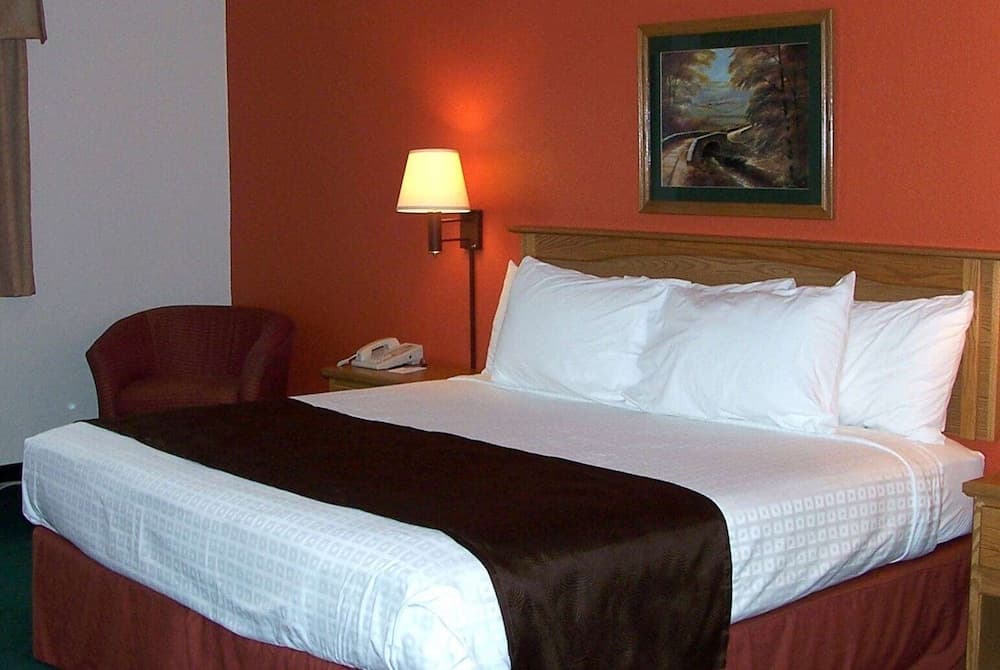 Holiday Inn Express Garden City East by IHG interior in Garden City, KS — gallery photo 2