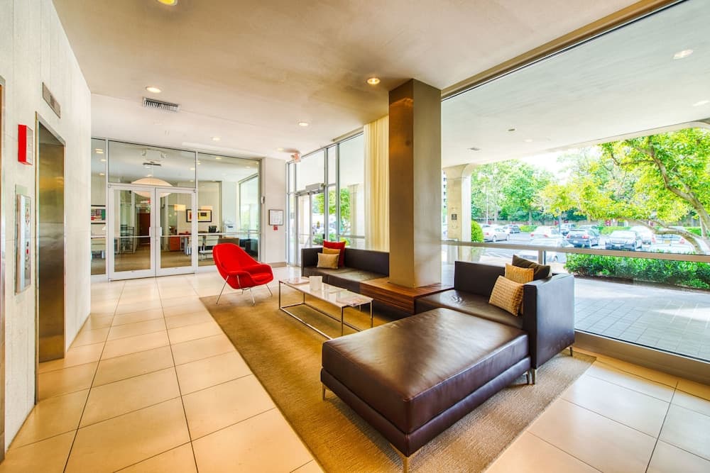 The View Apartment property views in Washington, DC — gallery photo 3