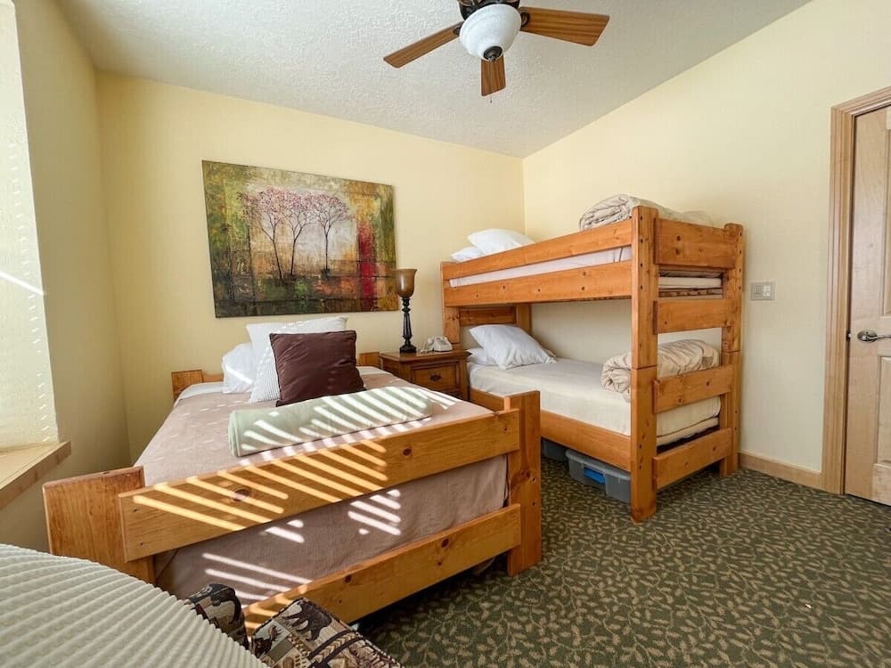 CBL 2314 featured exterior or lobby in Brian Head, UT — similar hotel