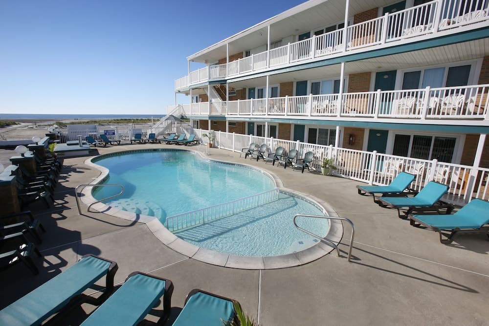 Monterey Motel interior in Wildwood Crest, NJ — gallery photo 2