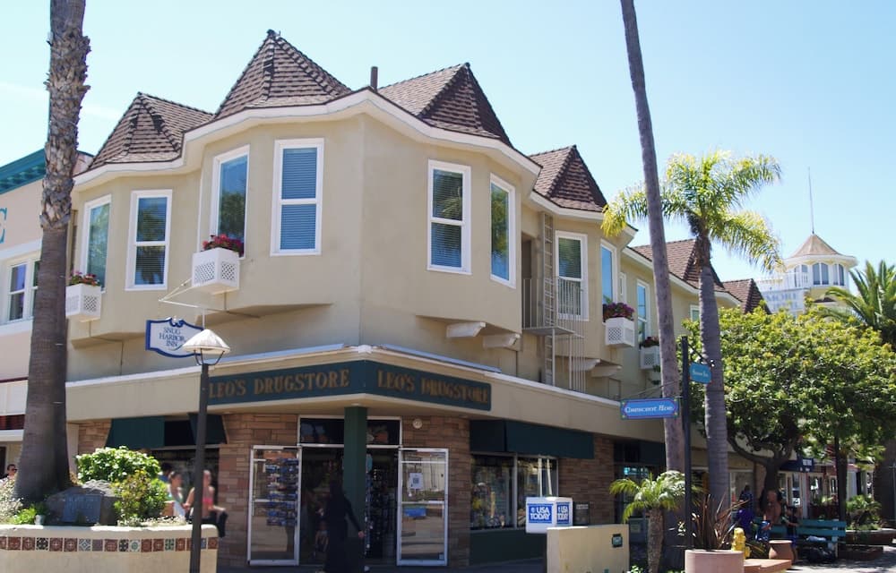 Snug Harbor Inn — hotel in Avalon, California