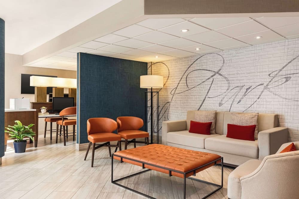 Embassy Suites by Hilton Kansas City Overland Park property views in Overland Park, KS — gallery photo 3