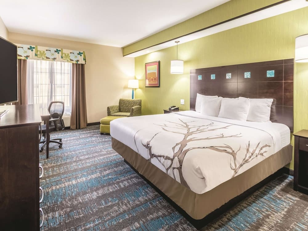 La Quinta Inn & Suites by Wyndham Dallas Grand Prairie South gallery photo in Grand Prairie, TX — image 35