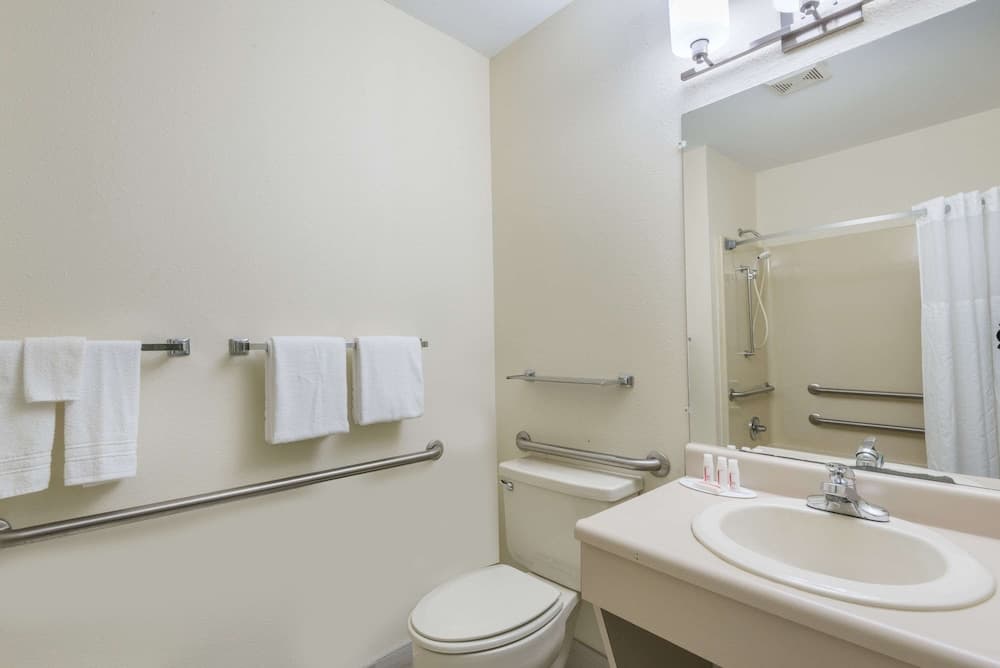 Days Inn by Wyndham Ashland gallery photo in Ashland, KY — image 30