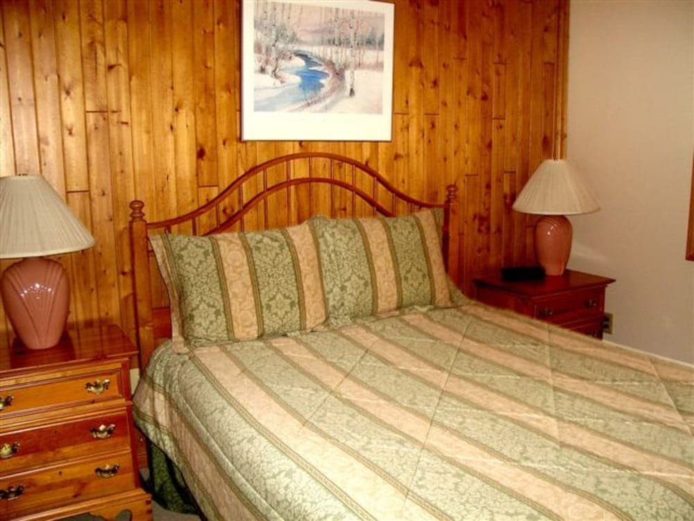 Kaatskill Mountain Club & Condos by Vail Resorts property views in Hunter — gallery photo 3