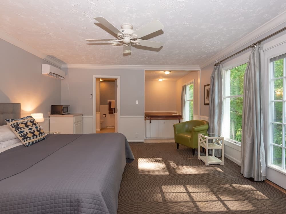 The Yellowwood interior in Nashville, IN — gallery photo 2