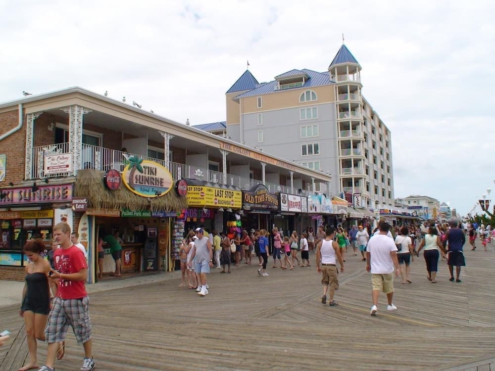 Shoreham Hotel interior in Ocean City, MD — gallery photo 2