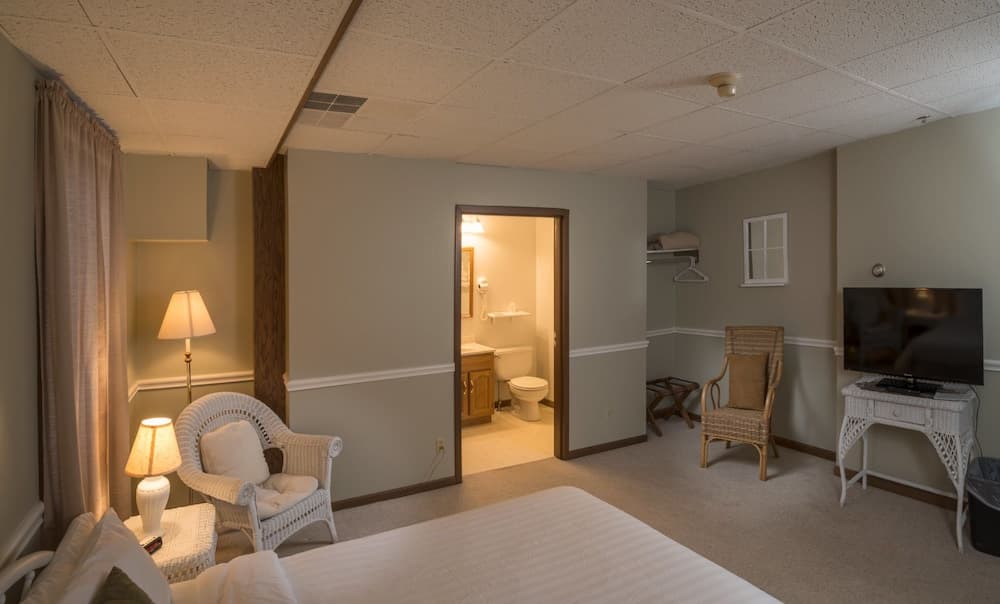 Sugarcreek Village Inn gallery photo in Sugarcreek, OH — image 17