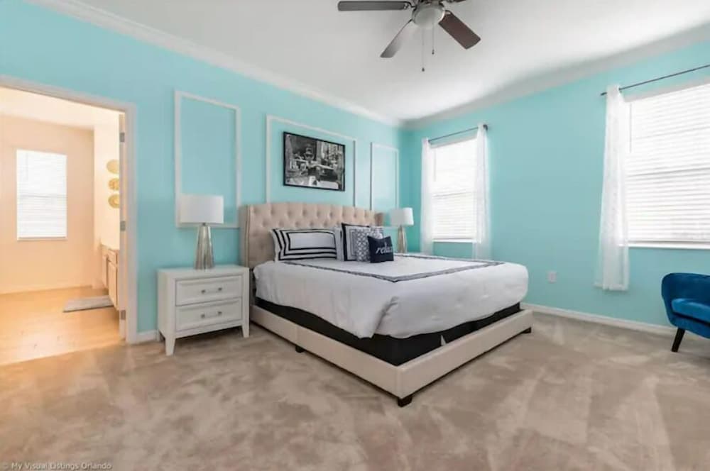 Leisure Lounge property views in Davenport, FL — gallery photo 3