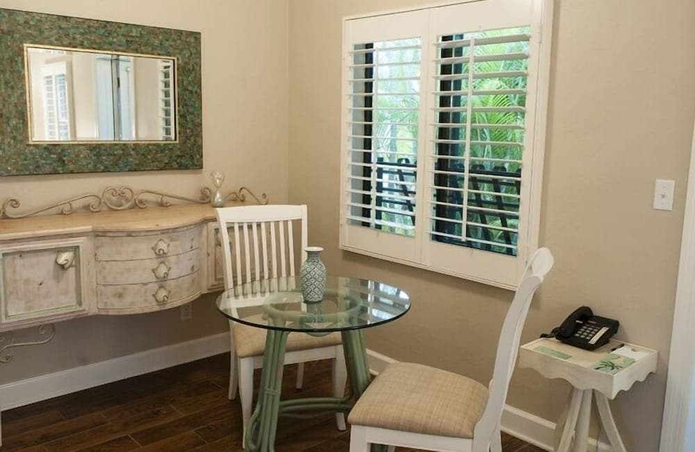 Pasa Tiempo Private Waterfront Resort - Adults Only property views in St. Pete Beach, FL — gallery photo 3