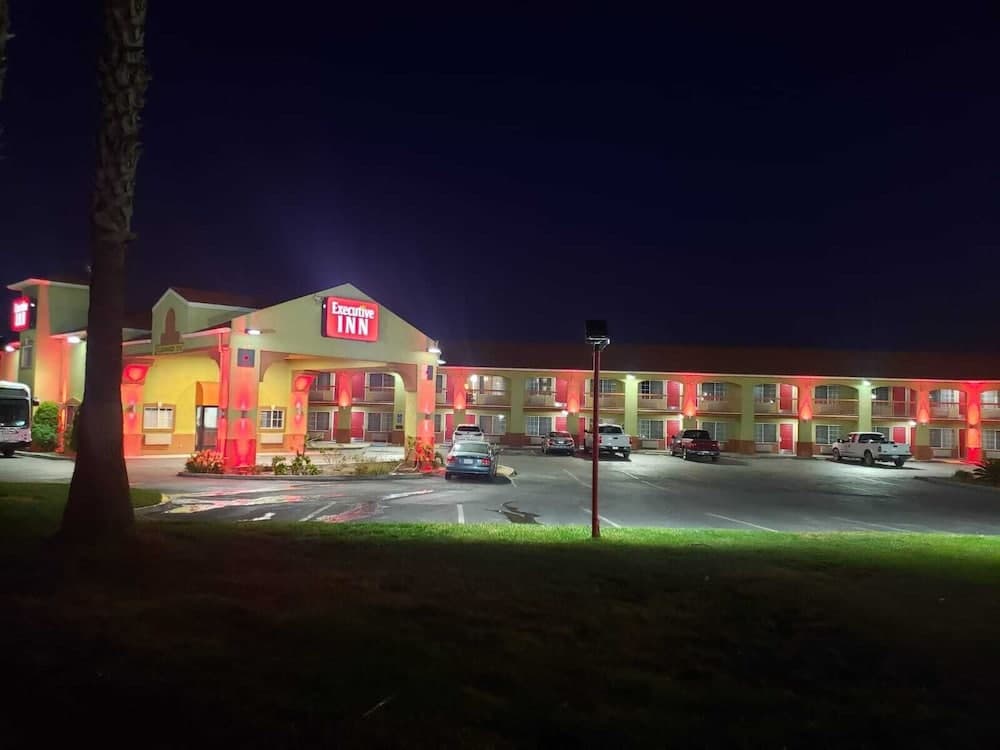 Executive Inn featured exterior or lobby in Westley, CA — similar hotel