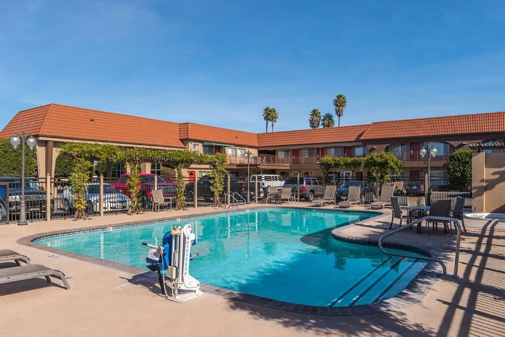 Laurel Inn Motel gallery photo in Salinas, CA — image 13