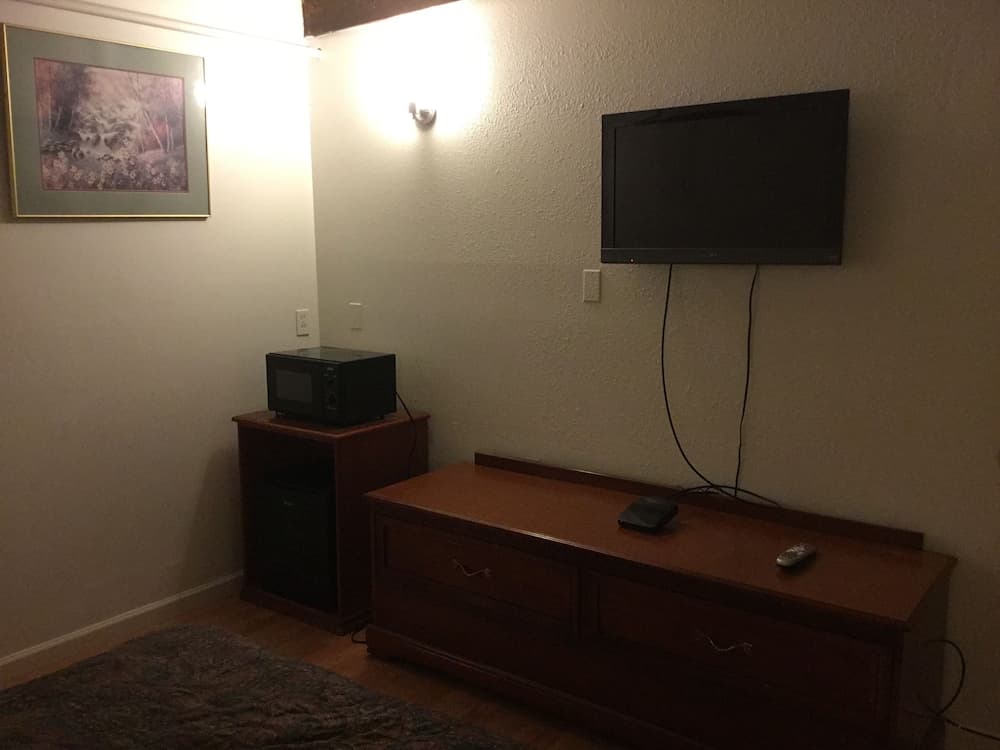 Pacific Lodge Tacoma interior in Tacoma, WA — gallery photo 2