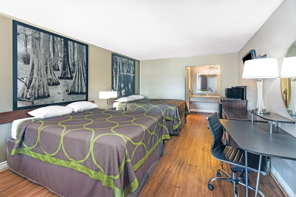 Super Place Inn property views in Opelousas, LA — gallery photo 3