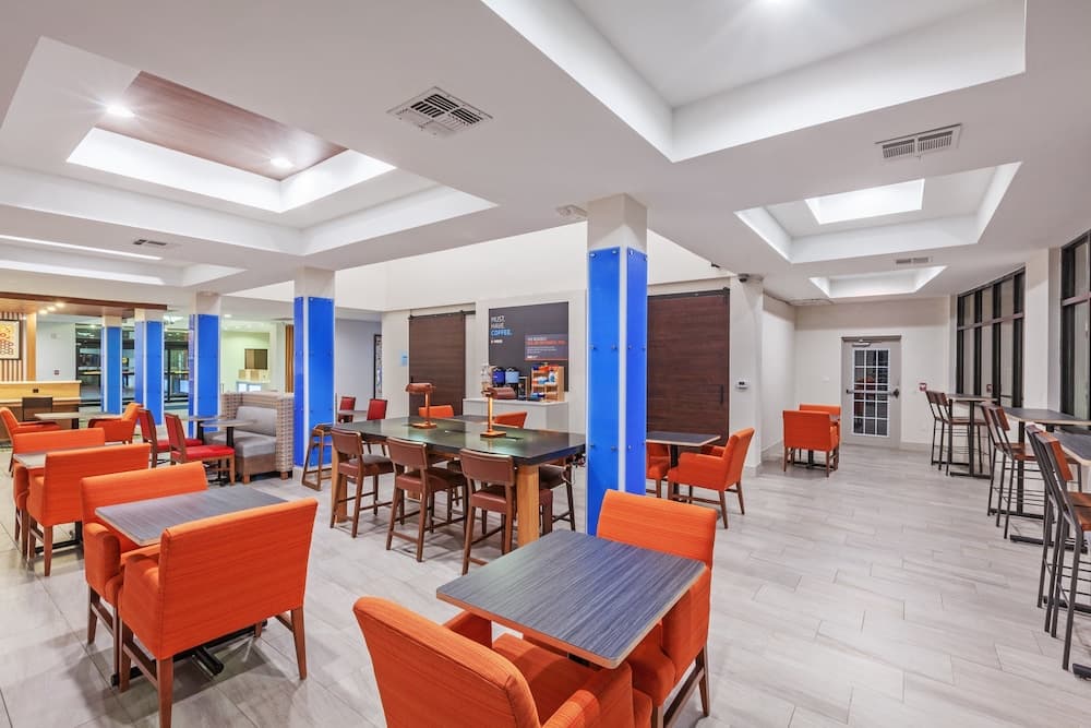 Holiday Inn Express Hotel & Suites Orange by IHG gallery photo in Orange, TX — image 19