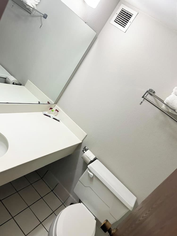 Blue Way Inn & Suites La Crosse gallery photo in La Crosse, WI — image 16