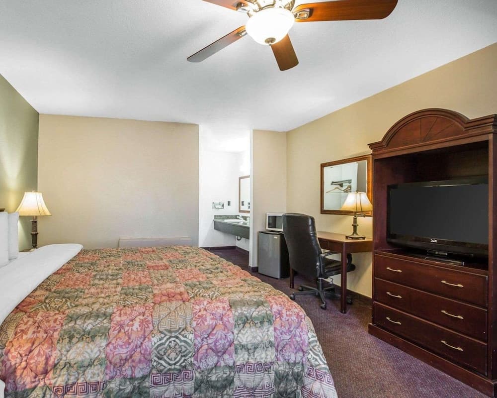 Quality Inn & Suites Cameron Park Shingle Springs gallery photo in Shingle Springs, CA — image 5