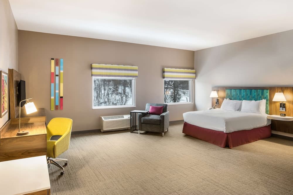 Hampton Inn & Suites Houghton property views in Houghton, MI — gallery photo 3