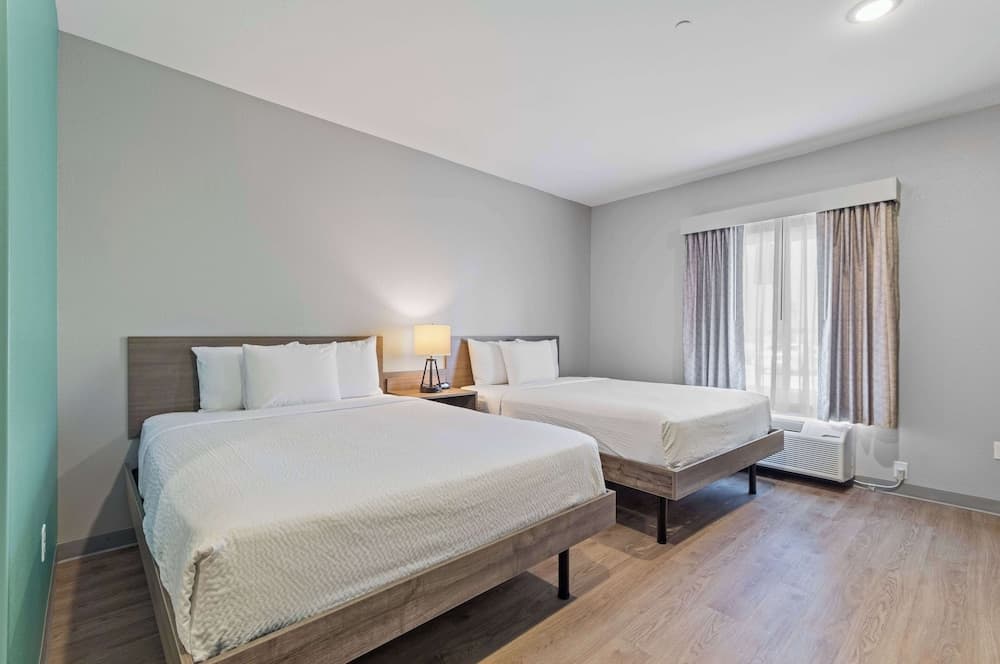 ECHO Suites Extended Stay by Wyndham Dallas Plano/Richardson gallery photo in Plano, TX — image 8