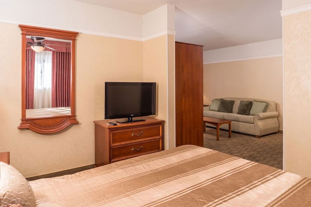 Laurel Inn Motel gallery photo in Salinas, CA — image 38