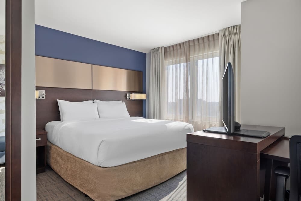 Residence Inn New York The Bronx At Metro Center Atrium gallery photo in Bronx, NY — image 16