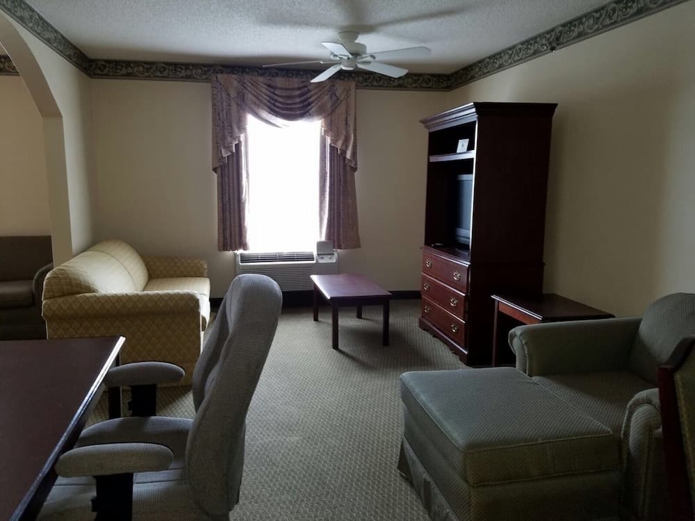 American Inn & Suites - High Point NC gallery photo in High Point, NC — image 11