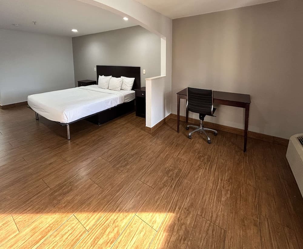 Motel 6 Denham Springs, LA interior in Denham Springs, LA — gallery photo 2
