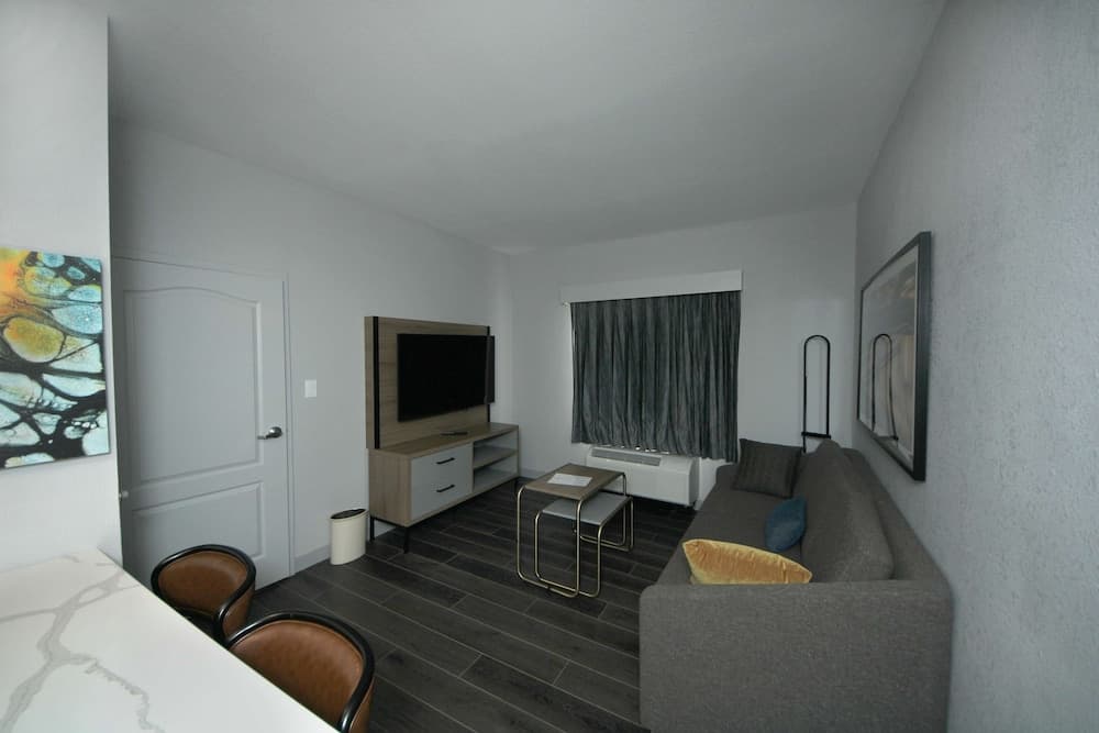 Homewood Beaumont, TX interior in Beaumont, TX — gallery photo 2
