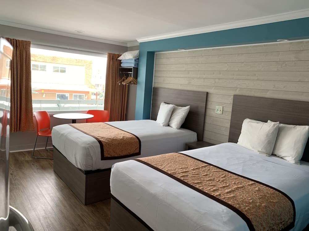 Dolphin Inn property views in Wildwood, NJ — gallery photo 3